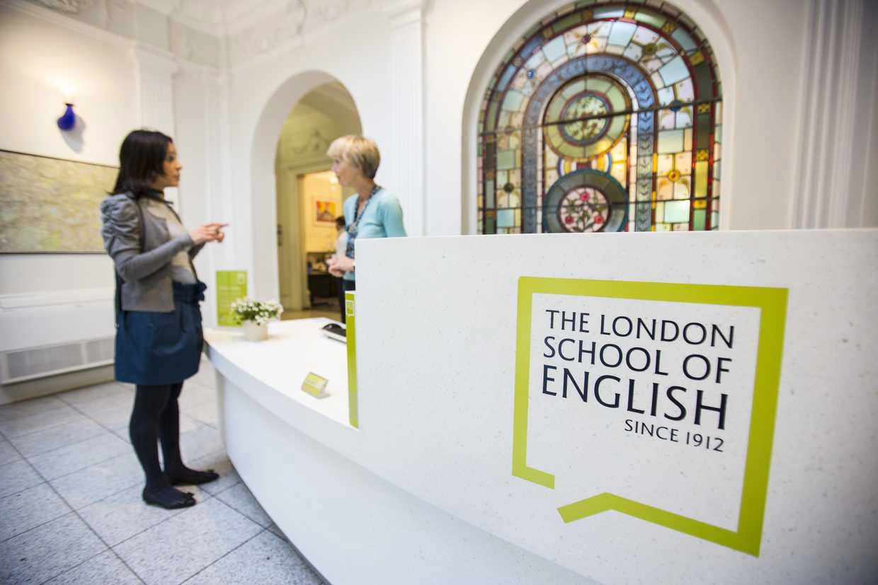 LONDON SCHOOL of ENGLISH